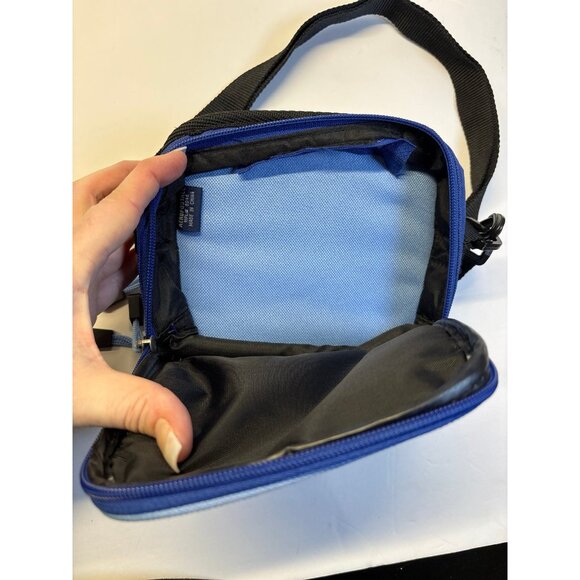 Aeropostale Blue CD Player Bag and CD Case holder (Y2K 2000s) - Picture 3 of 6